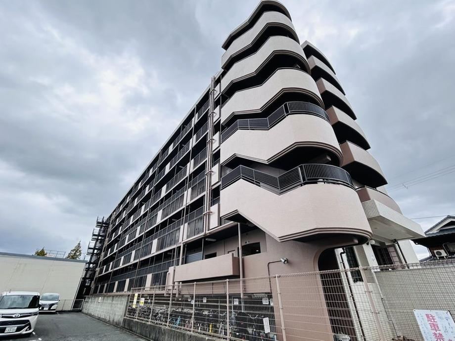 3LDK apartment in Toyonaka, Osaka - Photo 1