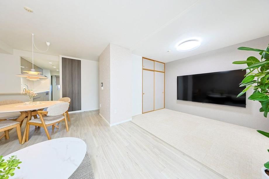3LDK apartment in Hirakata, Osaka - Photo 1