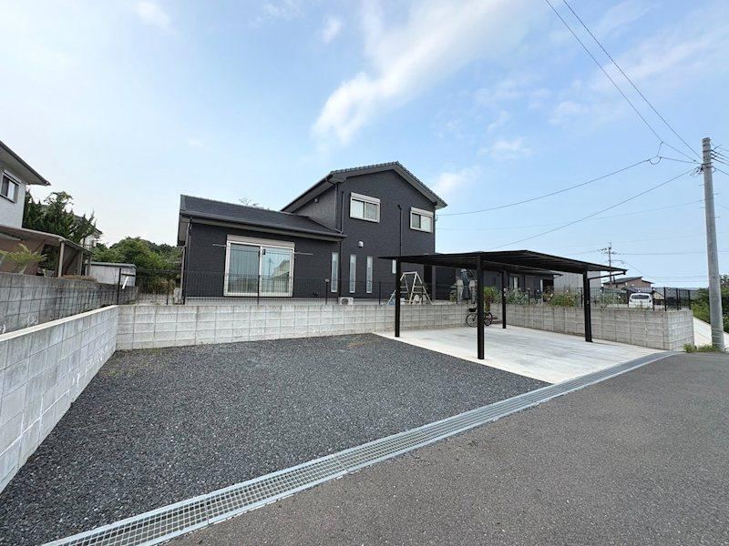 4LDK house in Yukuhashi, Fukuoka - Photo 1