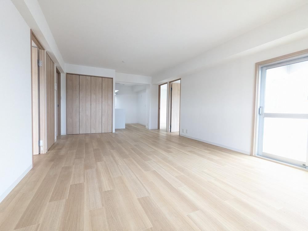 3LDK apartment in Hirakata, Osaka - Photo 1