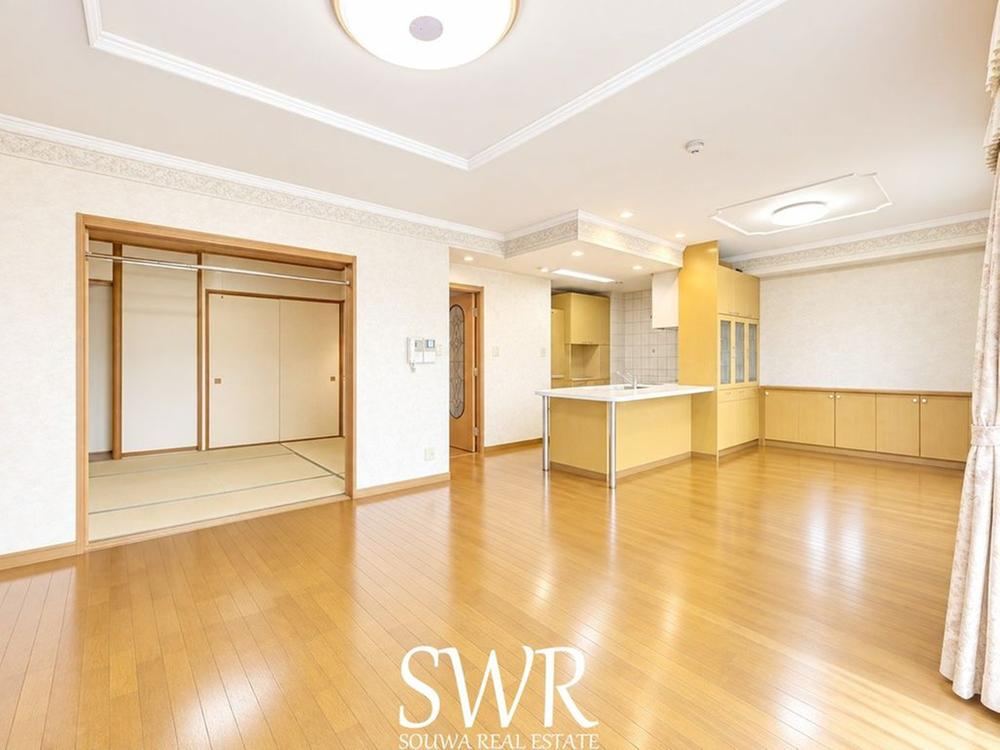 3LDK+S apartment in Minato Ward, Nagoya, Aichi - Photo 1