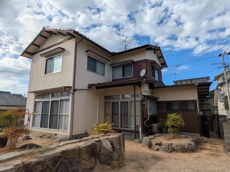 7DK house in Takamatsu, Kagawa - Photo 1