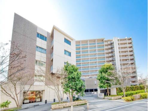 3LDK+S apartment in Urawa Ward, Saitama - Photo 1