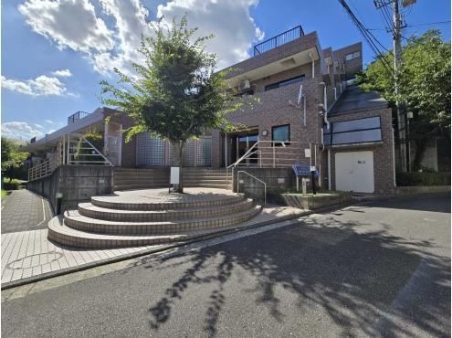 3LDK apartment in Minami Ward, Yokohama, Kanagawa - Photo 1