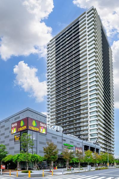 3LDK apartment in Katsushika Ward, Tokyo - Photo 1