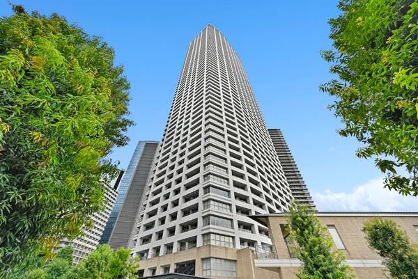 3LDK apartment in Shinjuku Ward, Tokyo - Photo 1