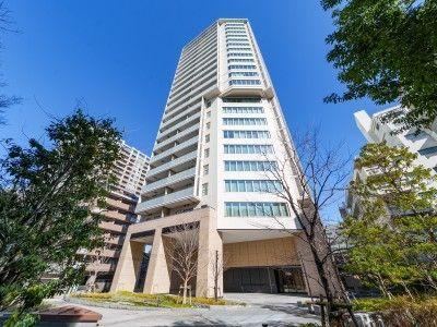 2LDK apartment in Minato Ward, Tokyo - Photo 1