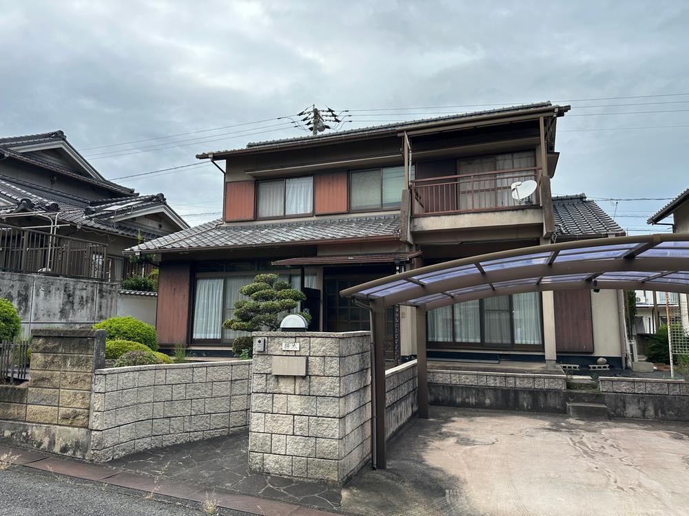 4LDK+S house in Kasaoka, Okayama - Photo 1