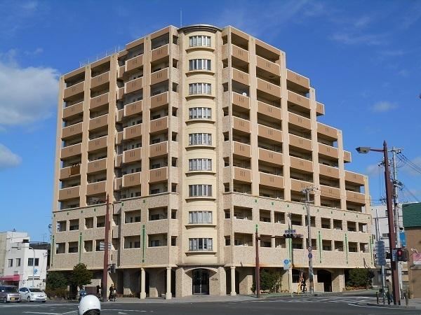 2LDK apartment in Wakayama, Wakayama - Photo 1