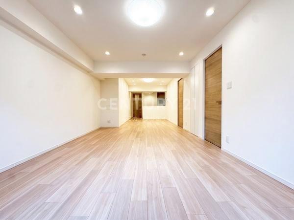 3LDK apartment in Meguro Ward, Tokyo - Photo 1