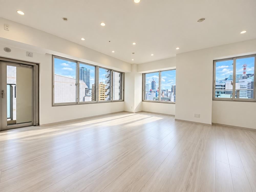 2LDK apartment in Kita Ward, Osaka - Photo 1
