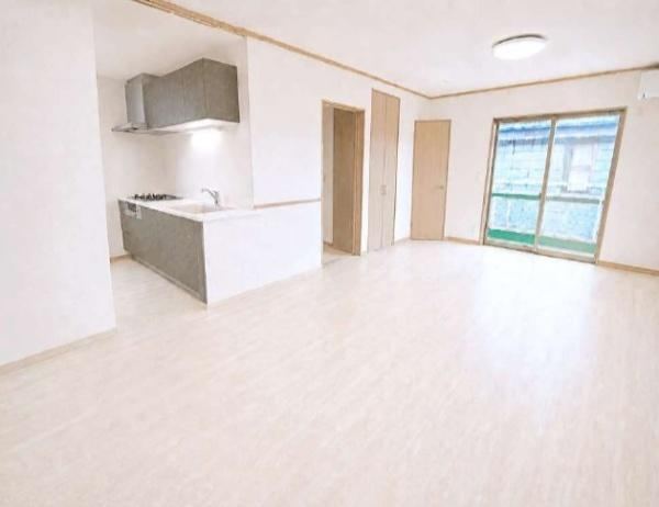 3LDK house in Chigasaki, Kanagawa - Photo 1