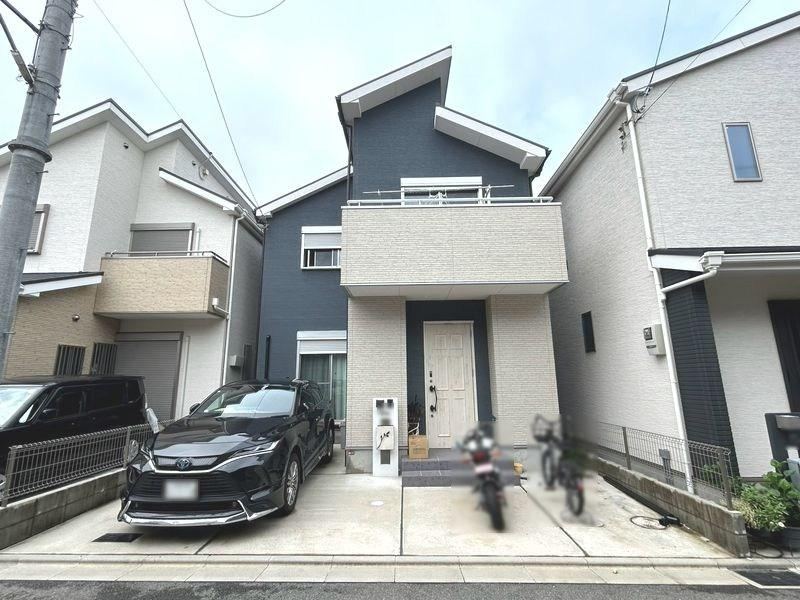 4LDK house in Takatsuki, Osaka - Photo 1