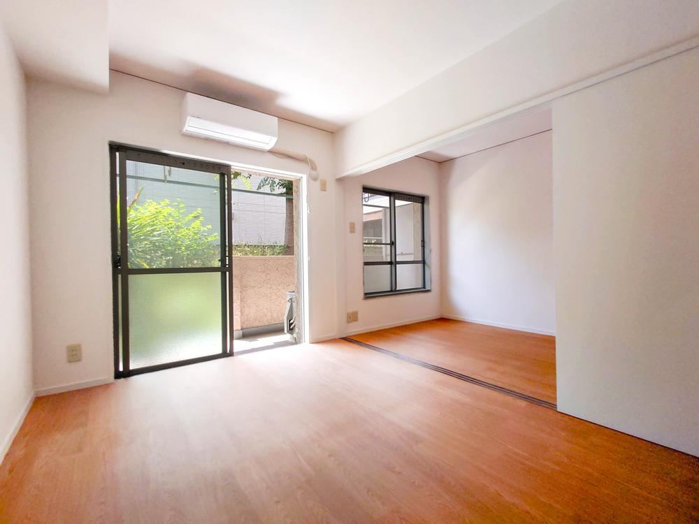 2DK apartment in Nakano Ward, Tokyo - Photo 1