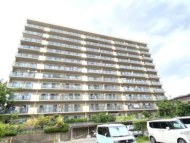 3LDK apartment in Suita, Osaka - Photo 1