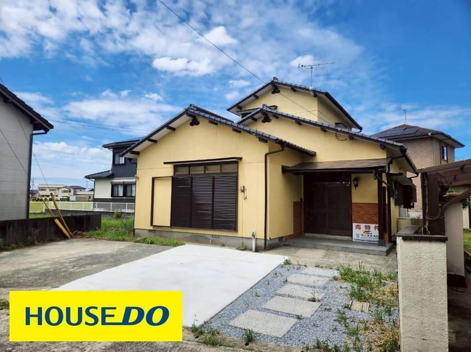 4LDK house in Kurume, Fukuoka - Photo 1