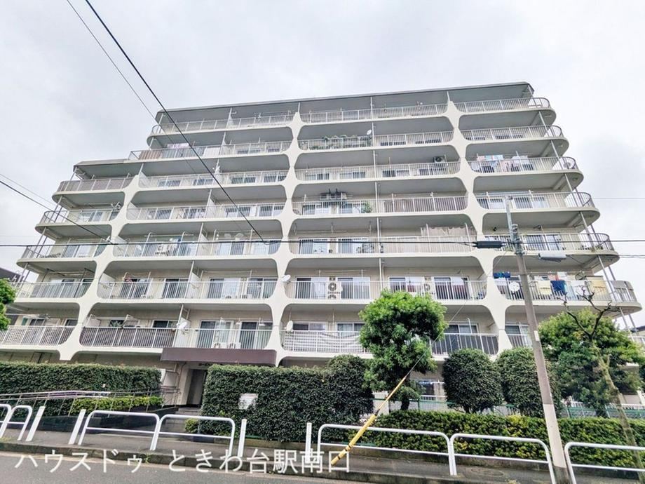 2LDK apartment in Itabashi Ward, Tokyo - Photo 1