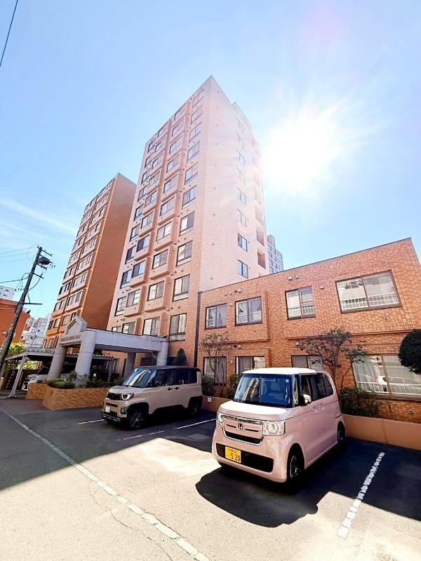 1LDK apartment in Nishi Ward, Sapporo, Hokkaido - Photo 1