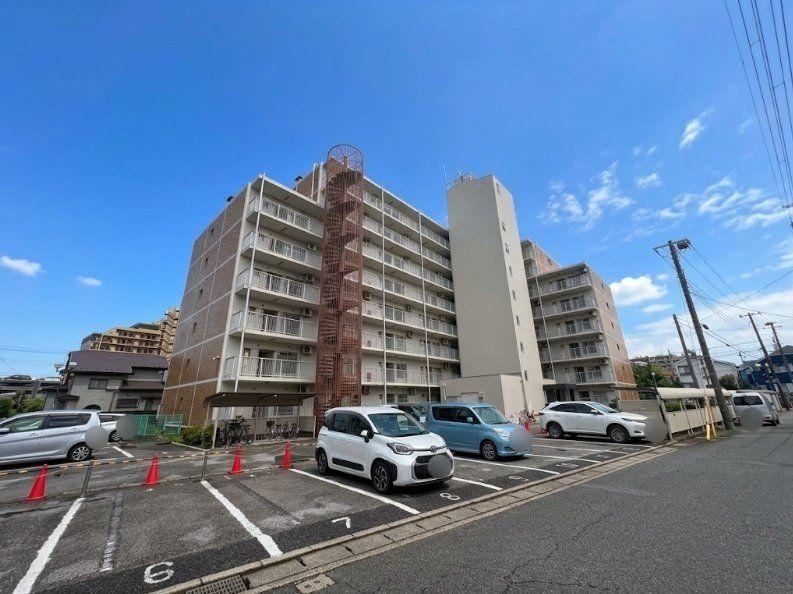 3LDK apartment in Ichikawa, Chiba - Photo 1