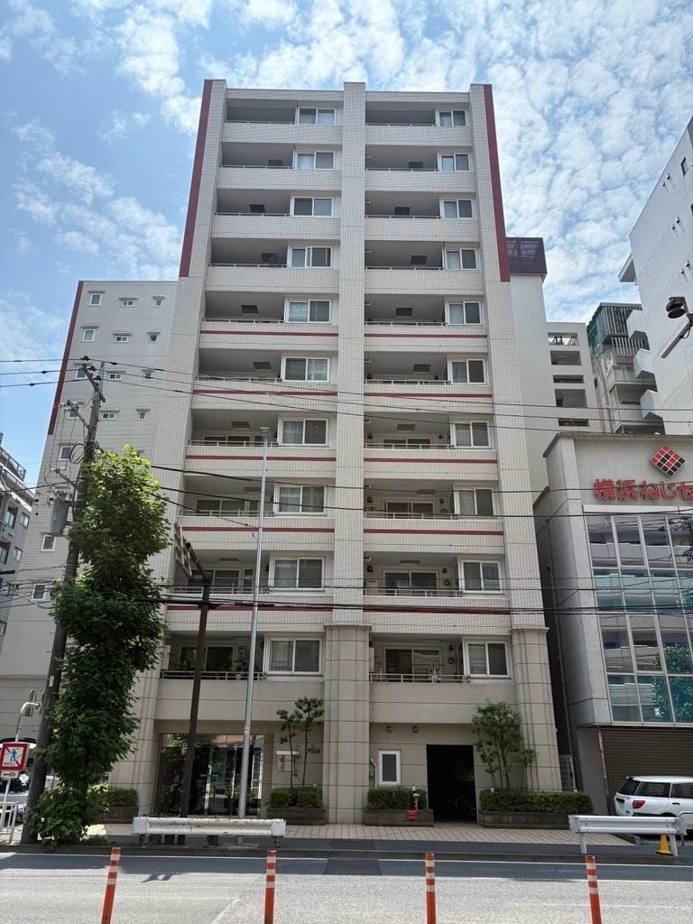 2LDK apartment in Nishi Ward, Yokohama, Kanagawa - Photo 1