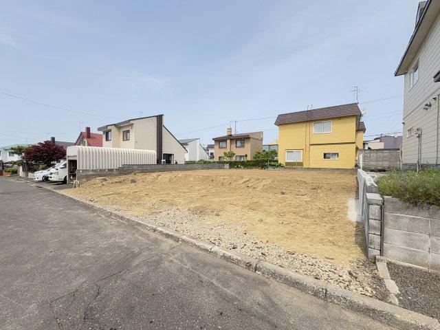 244 m² land in Kitahiroshima, Hokkaido - Photo 1