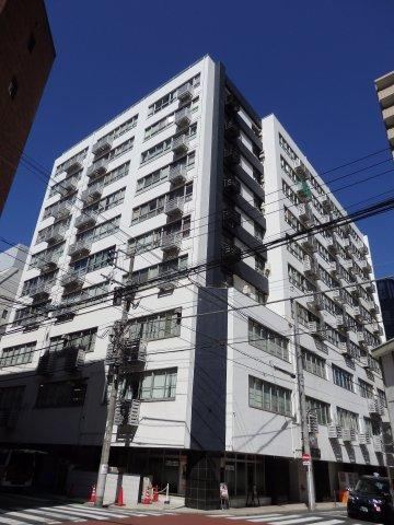 2LDK apartment in Shinjuku Ward, Tokyo - Photo 1