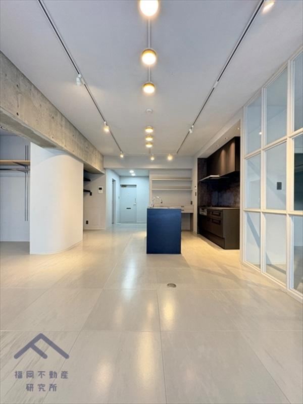 2LDK+S apartment in Hakata Ward, Fukuoka - Photo 1