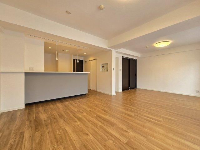 2LDK apartment in Chigasaki, Kanagawa - Photo 1