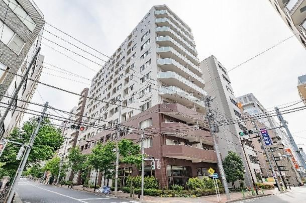 2DK apartment in Chuo Ward, Tokyo - Photo 1