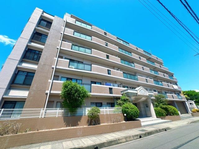 4LDK apartment in Kasuga, Fukuoka - Photo 1