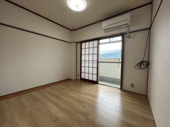 2DK apartment in Suzaka