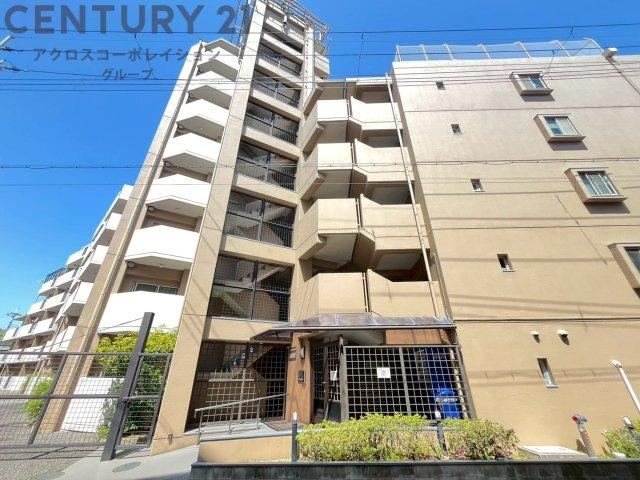 2LDK apartment in Amagasaki, Hyogo - Photo 1