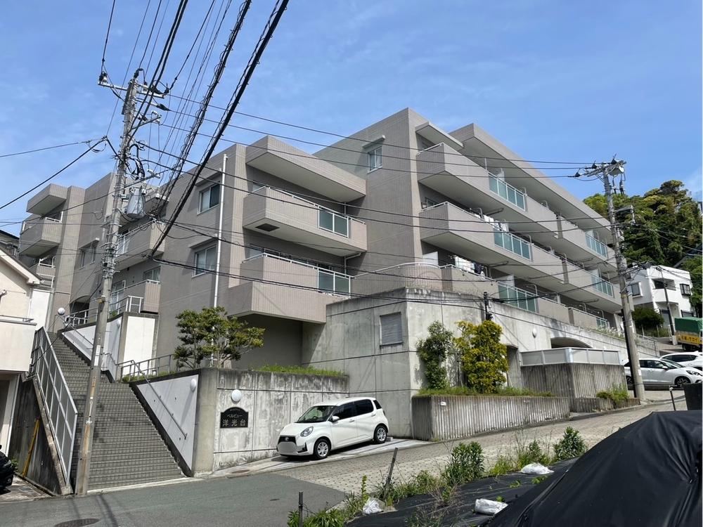 3LDK apartment in Isogo Ward, Yokohama, Kanagawa - Photo 1