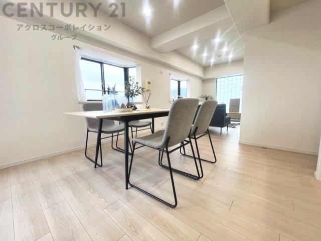 2LDK+S apartment in Higashinada Ward, Kobe, Hyogo - Photo 1