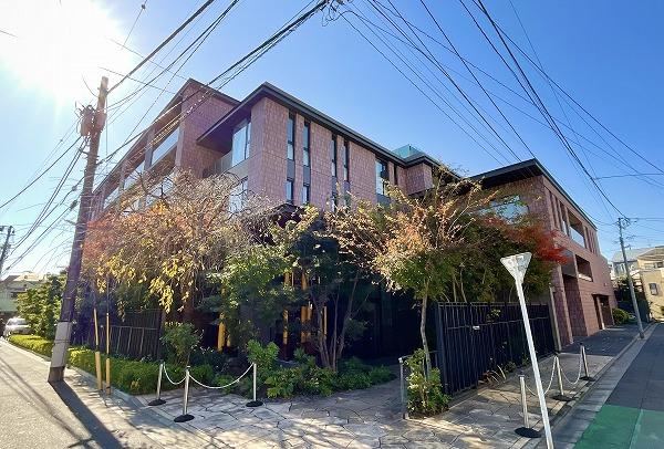 3LDK apartment in Nakano Ward, Tokyo - Photo 1