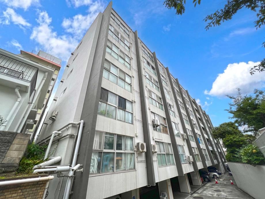 2LDK apartment in Nishi Ward, Yokohama, Kanagawa - Photo 1