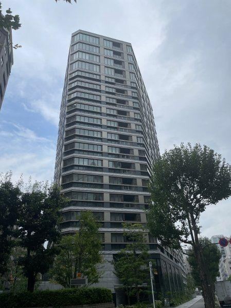 3LDK apartment in Chiyoda Ward, Tokyo - Photo 1