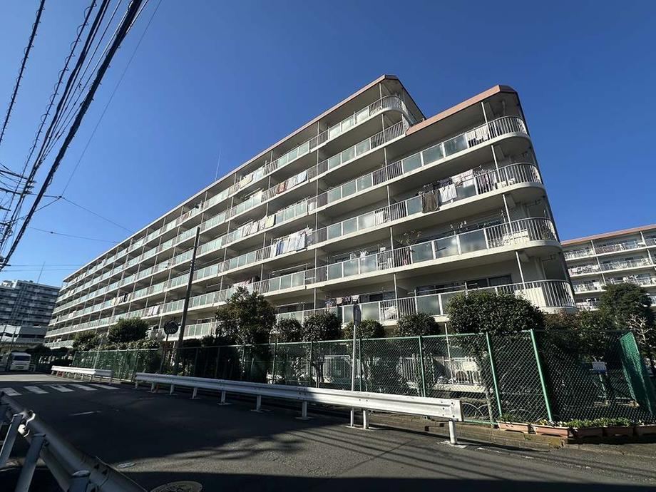 3LDK apartment in Tsurumi Ward, Yokohama, Kanagawa - Photo 1