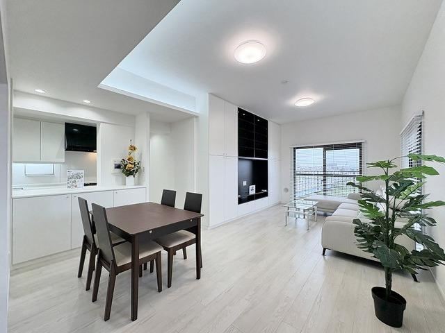 3LDK apartment in Kasukabe, Saitama - Photo 1