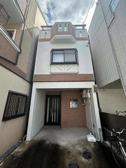 4LDK house in Fukushima Ward, Osaka - Photo 1