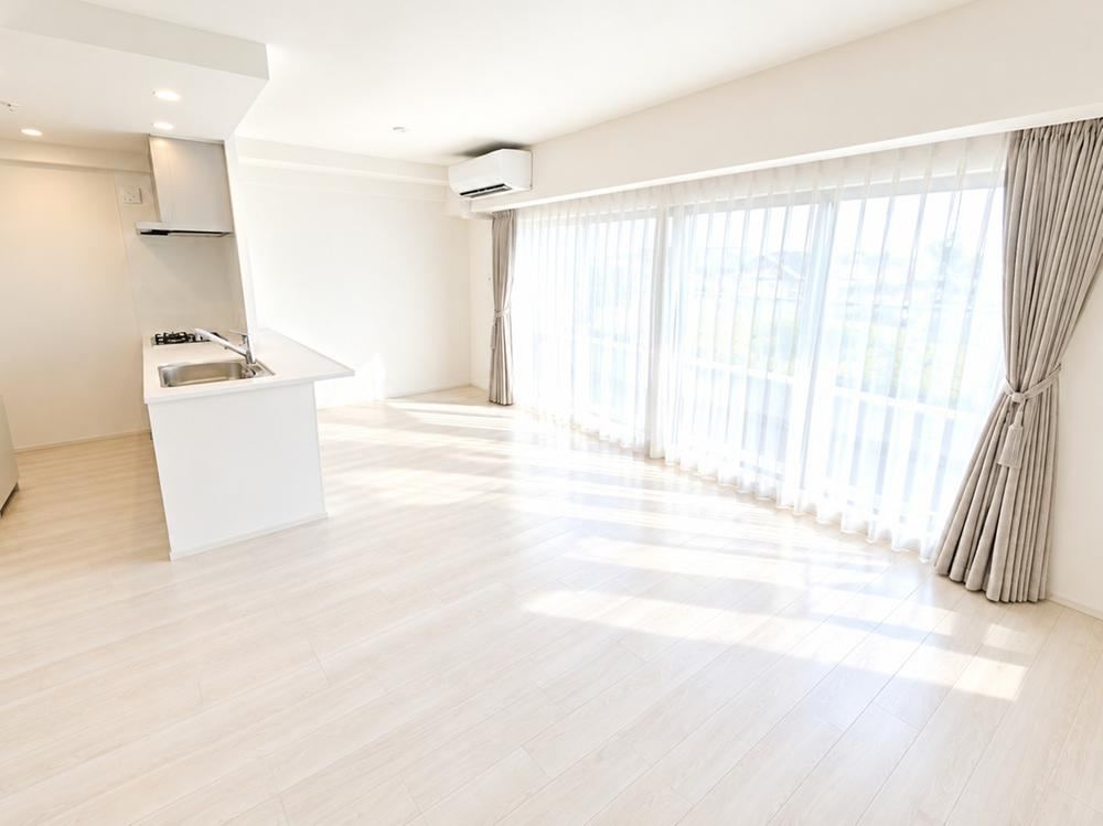 3LDK apartment in Suita, Osaka - Photo 1