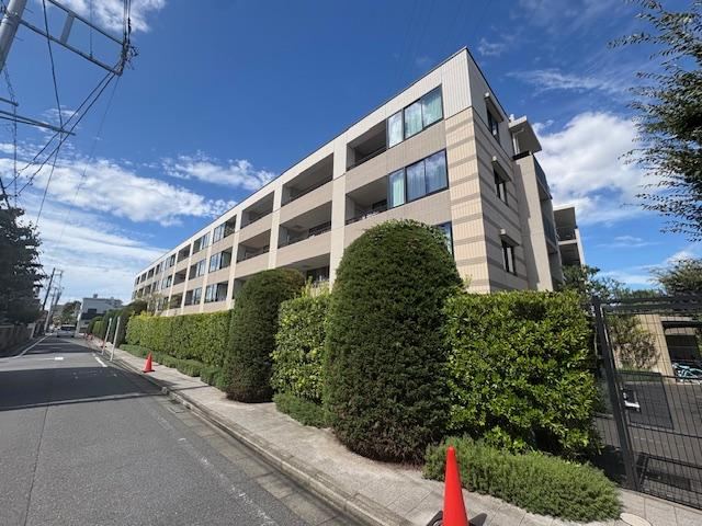 3LDK apartment in Nerima Ward, Tokyo - Photo 1