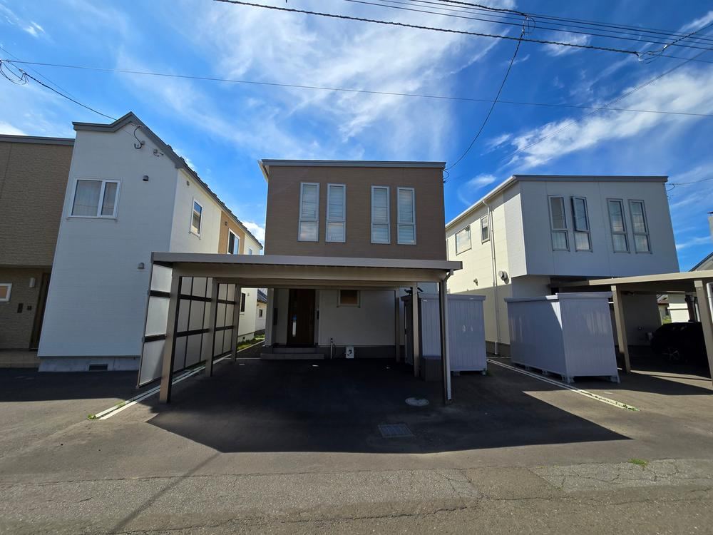 4LDK house in Ishikari, Hokkaido - Photo 1