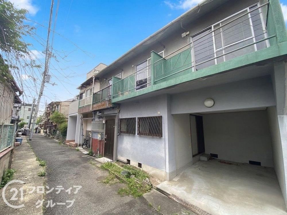 13DK house in Neyagawa, Osaka - Photo 1