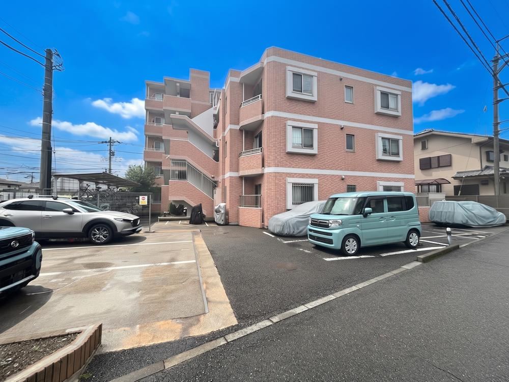 3LDK apartment in Machida, Tokyo - Photo 1