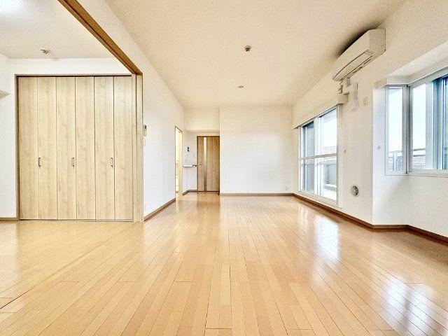 4LDK apartment in Kawaguchi, Saitama - Photo 1