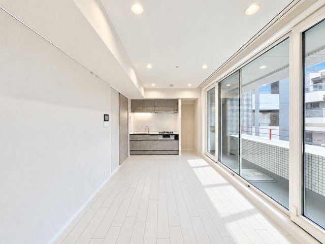 studio apartment in Minato Ward, Tokyo - Photo 1