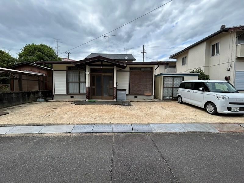 3DK house in Shikokuchuo, Ehime - Photo 1