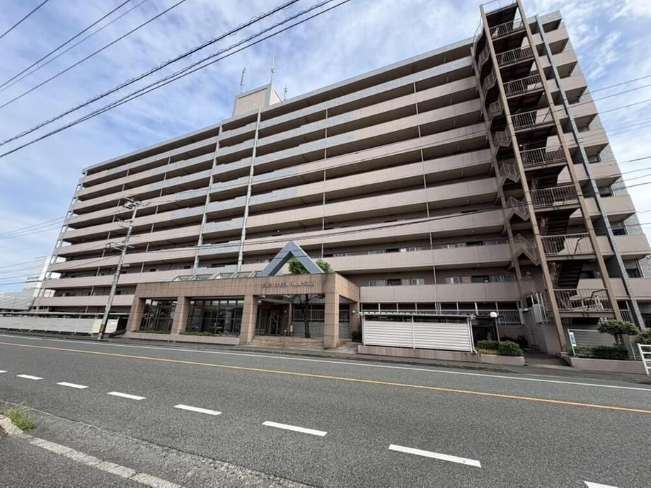 3LDK apartment in Fukuyama, Hiroshima - Photo 1