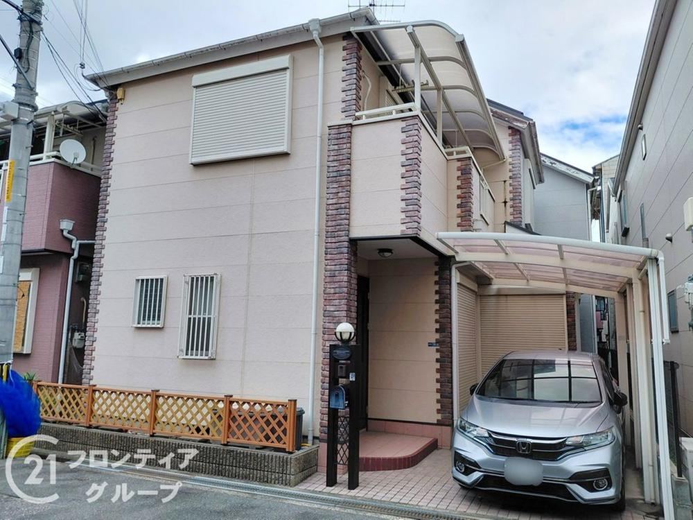 4LDK house in Neyagawa, Osaka - Photo 1